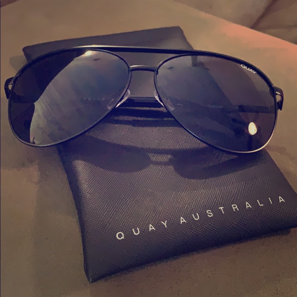 QUAY AUSTRALIA Black Aviator Sunglasses
